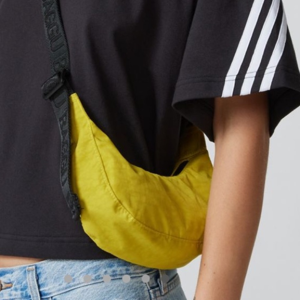NWOT BAGGU Mini Nylon Crescent in Sour